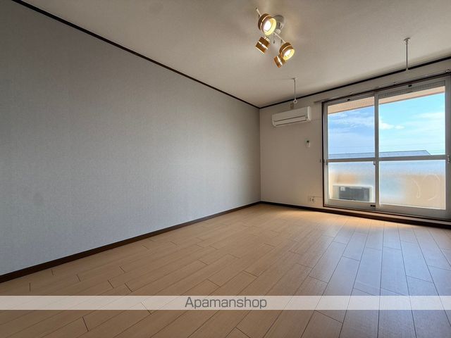 ロイヤルパレス村松IIAの内装写真