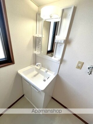 ハピネス高柳　Ｃ棟[3K/50.78m2]の洗面所