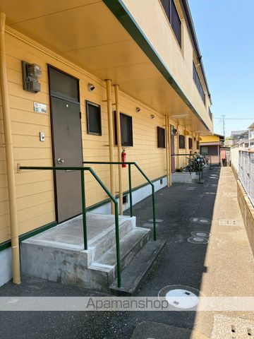 日高コーポの玄関写真