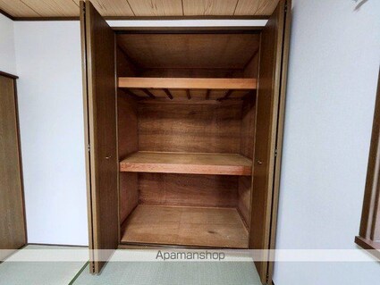 セゾン宝山[2K/34.78m2]の収納