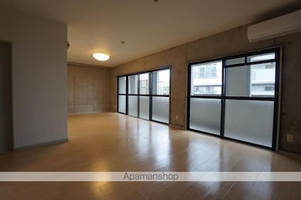 ロイヤルアネックスシエナ[2LDK/65.36m2]のリビング・居間