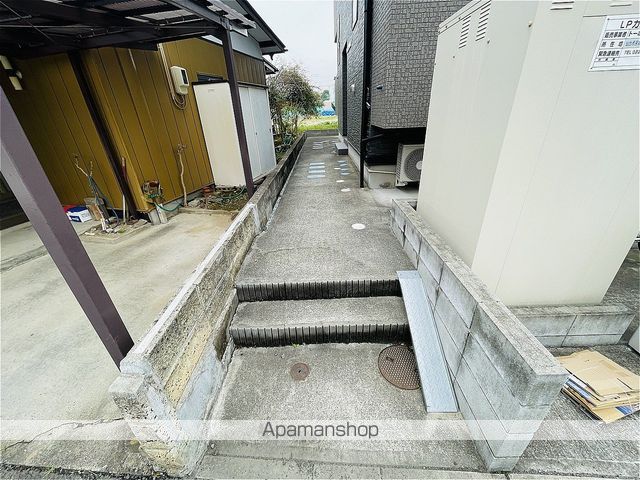 アイン郡山の玄関写真