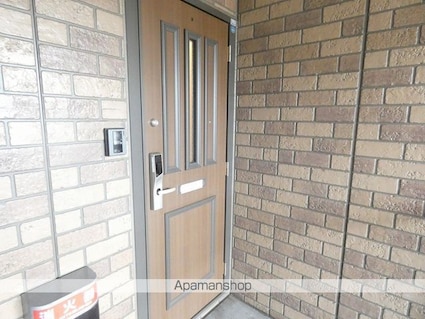 リヴェールコート　Ｄ棟[2LDK/53.76m2]の玄関