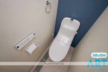 ＬＵＭＩＥＬＥ府中３[1LDK/33.77m2]のトイレ