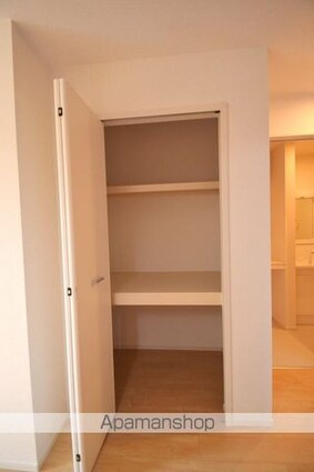 メゾン　ド　さちＡ[1LDK/42.5m2]の収納