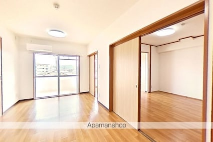 岡林マンション[4LDK/66m2]の内装2