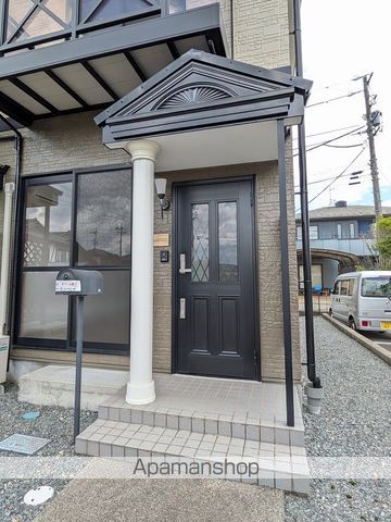 ポナール中屋Aの玄関写真