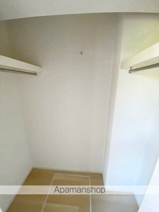 アゴーラ　Ａ棟[1LDK/39.17m2]の収納