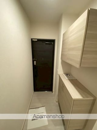 Ｄーカヴェリ本千葉[1LDK/45.78m2]の玄関