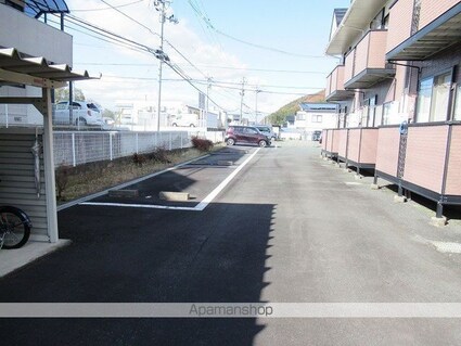 トレジャー２号館[2DK/44.71m2]の駐車場2