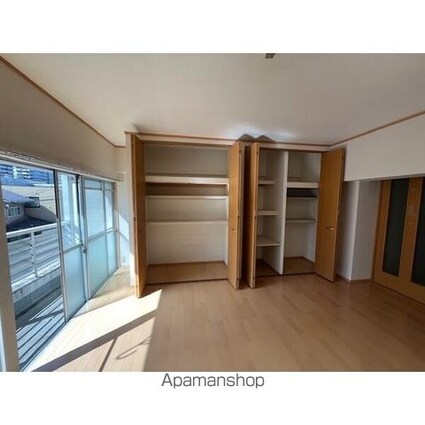 カモットイーズ[1LDK/52m2]の収納