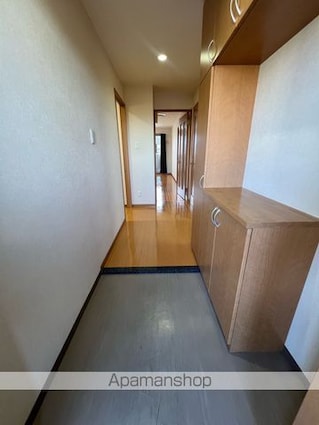 タロックス新居浜[2LDK/64.26m2]の玄関