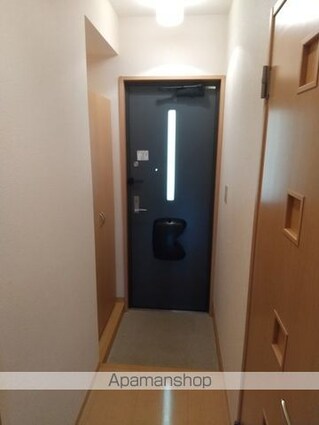ユートリア[1R/30.03m2]の玄関