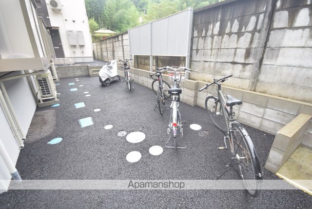 ESCONDITE川内Aの玄関写真