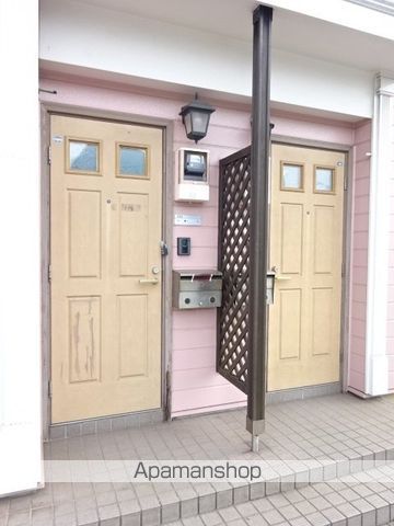 K・レジデンスIの玄関写真