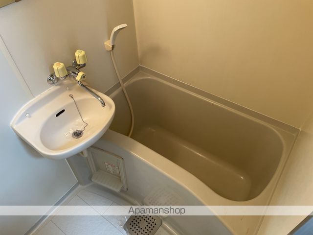 リヴィエラ二葉町の内装写真