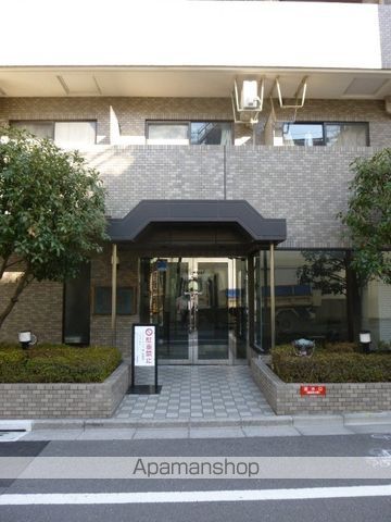 ライオンズマンション東駒形の玄関写真