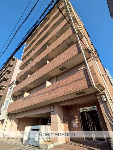 HUGE2の外観写真