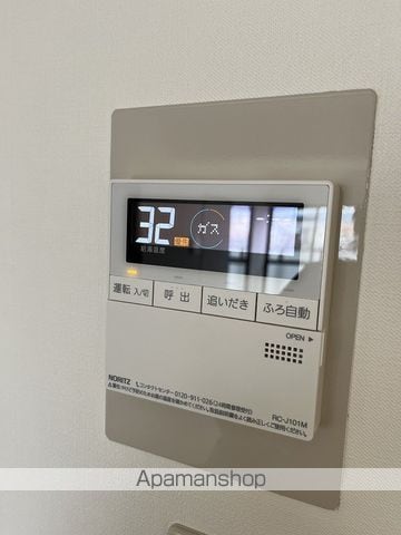 ブランミュール陶器の内装写真