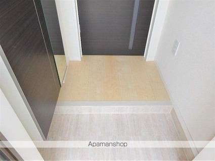 Ｌａ・ｅｓｃａｌｉｅｒ（ラエスカリエ）[2LDK/48.61m2]の玄関