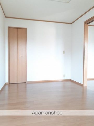 エレガンシアIIの内装写真