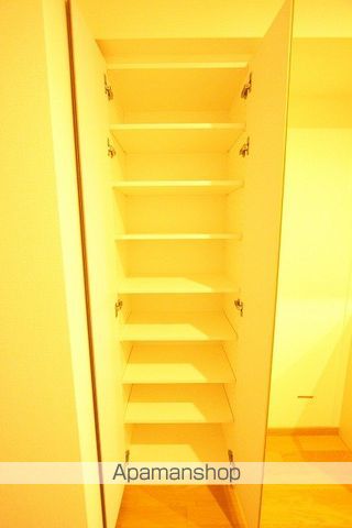 イーストフォートの内装写真