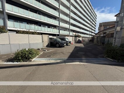 アドグランデ荒井[3LDK/69.01m2]の駐車場