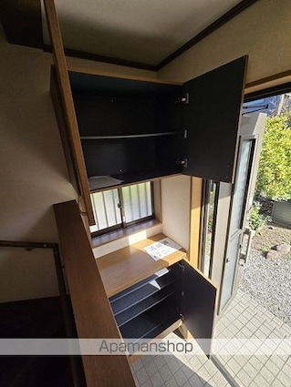 髙村貸家[3LDK/70.28m2]の玄関