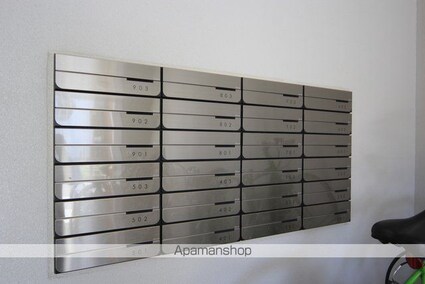 ＩＬ　ＭＡＲＥ[1LDK/41.13m2]の共用部1