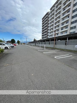 朝陽団地Ｄ棟[3LDK/80.09m2]の駐車場1