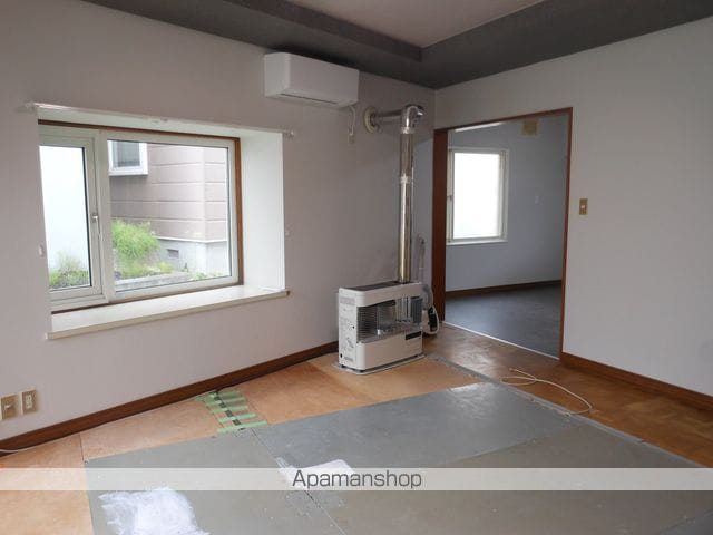 里塚1-2-14戸建の内装写真