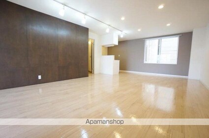 ＩＥＫＩビル[1LDK/83.39m2]のリビング・居間