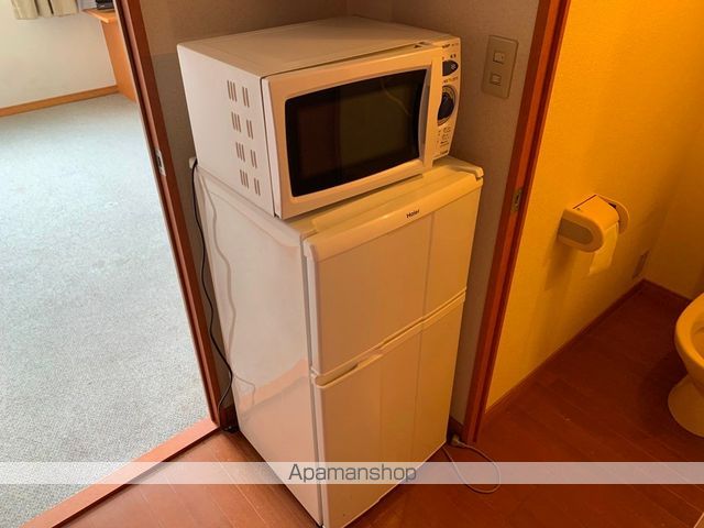 レオパレスラ フォレの内装写真