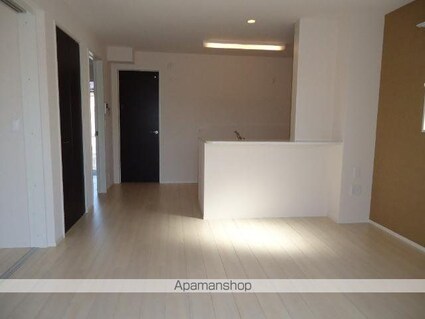 エバーレジデンス[1LDK/42.58m2]のリビング・居間