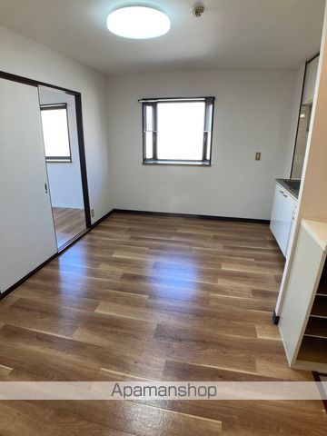 タクティ三津屋の内装写真