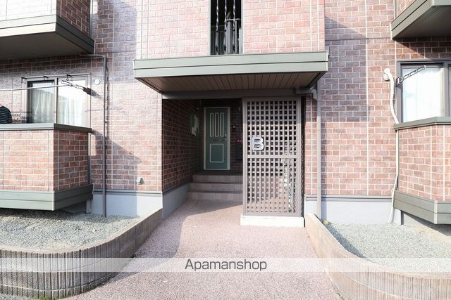 リビングタウン吉成 B棟の玄関写真
