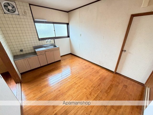 都城市 1階建 築109年の内装写真