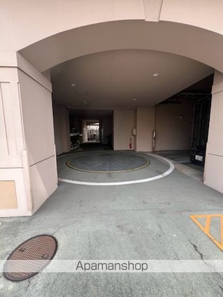 スタンビューレ中野坂上[1LDK/36.68m2]の駐車場