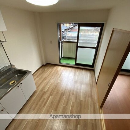 Ｓｕｒｐｌｕｓ　ＴｗｏサンハイツＡ[2DK/44.72m2]のリビング・居間