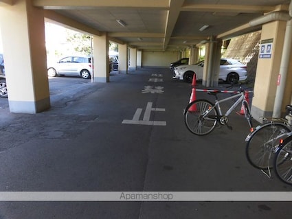 ＫＡＮＮＯ高松マンション[2K/49m2]の駐車場3