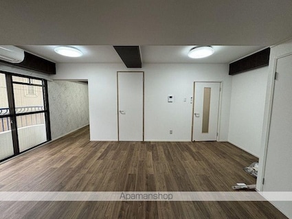 緑風館中央[2LDK/61.6m2]のリビング・居間