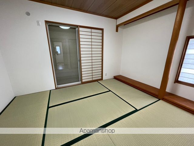 名古屋市東山線 本郷駅 徒歩16分 2階建 築34年の内装写真