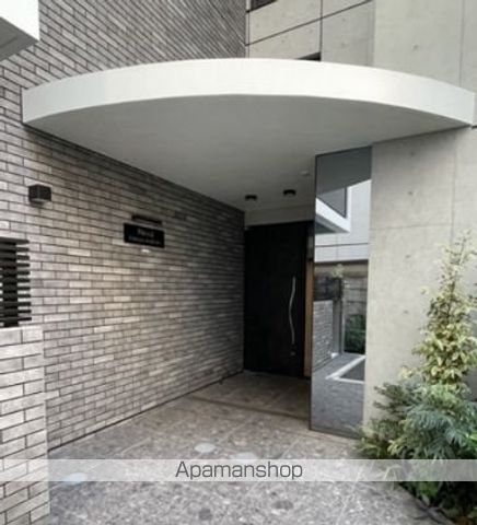 プライマル四谷荒木町の玄関写真