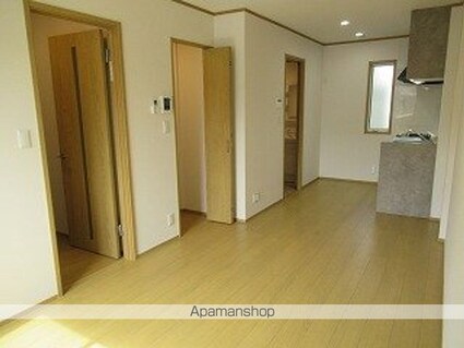 テゾーロ梨木Ｃ棟[1R/27.68m2]のリビング・居間