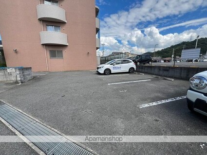 和歌山県和歌山市内原[2LDK/56.63m2]の駐車場1