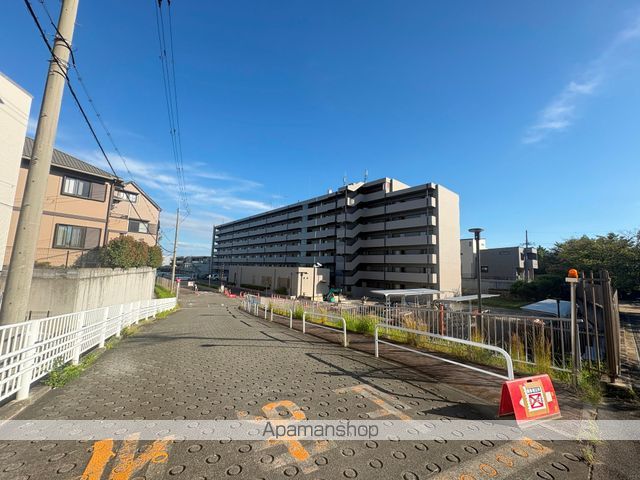 ミオーラ高槻の玄関写真
