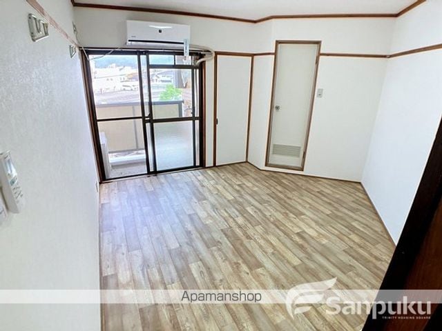 小山ビルの内装写真