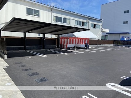 べレオガーデンズ弥右衛門[2LDK/74.73m2]の駐車場