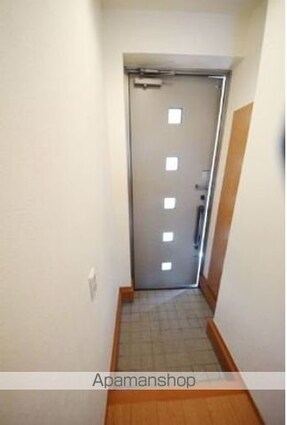 東京都世田谷区宮坂２丁目[1K/26.25m2]の玄関