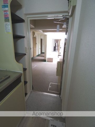 メゾン・ド・マニエール[1R/13.46m2]の玄関